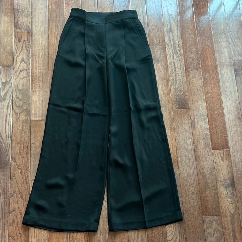 SPANX Black Women's Straight leg crepe pleated pant